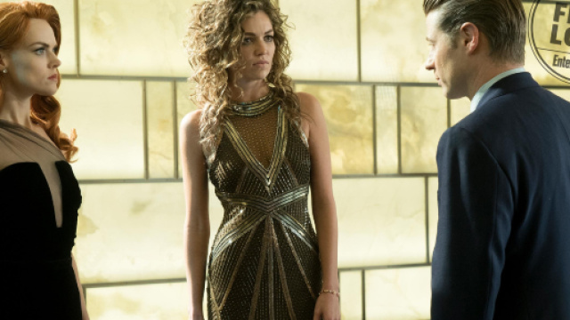 Gotham 5, nel finale Lili Simmons nei panni di Selina Kyle adulta - Foto tratta da Entertainment Weekly