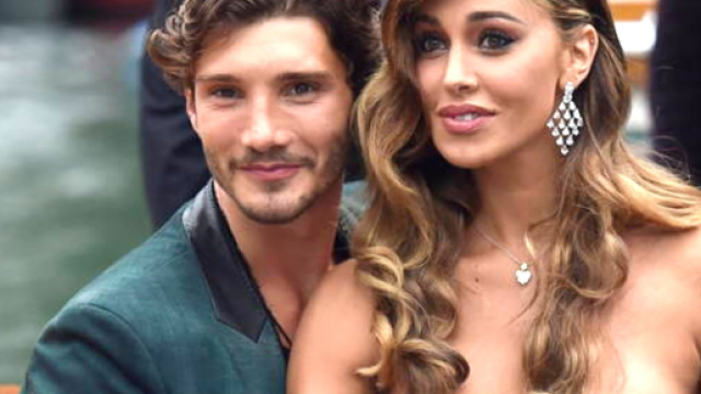 Belen e Stefano sono ritornati insieme: lei posta lo scatto romantico su Instagram