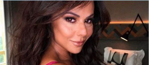 F&atilde;s acreditam que Vivi mandou uma indireta ao cantar tal m&uacute;sica. (Divulga&ccedil;&atilde;o/Instagram/@araujovivianne)