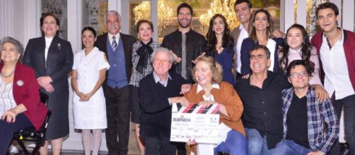 Apresenta&ccedil;&atilde;o do elenco n&atilde;o contou com nomes muito conhecidos do telespectador. (Divulga&ccedil;&atilde;o/Televisa)