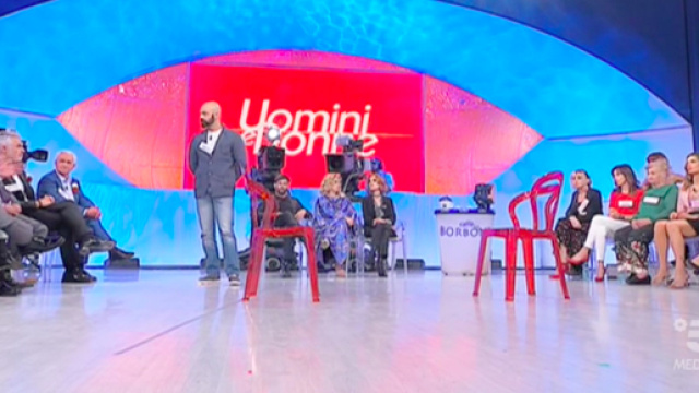 Uomini e Donne: Fabrizio Cilli inganna Gemma Galgani, lui lascia il programma