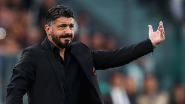 Dopo la sconfitta in Coppa Italia Gattuso rischia l'esonero, alla finestra Sarri e Conte