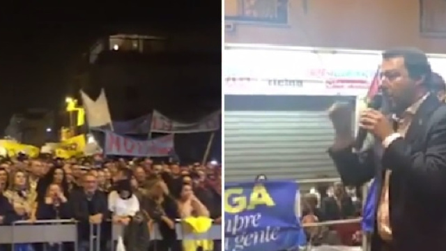 Salvini contestato a Mazara del Vallo