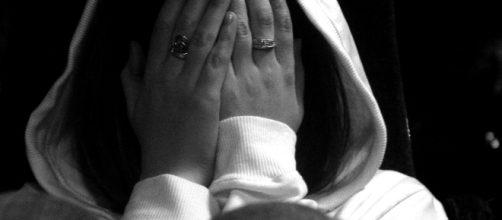 Instituto Gallup confirma a continua&ccedil;&atilde;o em 2018 dos sentimentos de raiva, tristeza e medo. (Arquivo Blasting News)