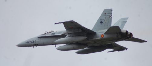 Los F-18 del Destacamento "Vilkas", lobo, en rumbo a Lituania en la misi&oacute;n BAP