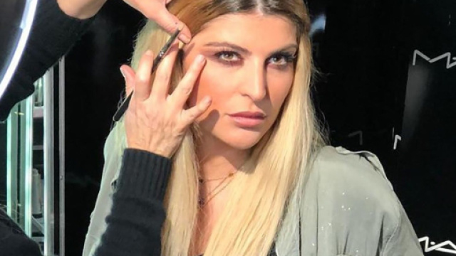 M&eacute;lanie Amar (Les Anges) tr&egrave;s fi&egrave;re de ses op&eacute;rations de chirurgie ... - voici.fr