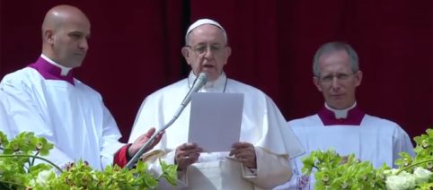 Settimana Santa a Roma: fitto programma per Papa Francesco, Via Crucis al Colosseo