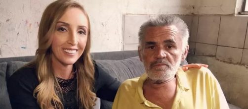 Rep&oacute;rter &eacute; demitida ap&oacute;s mostrar o furo da Globo. (Divulga&ccedil;&atilde;o/Rede TV!)