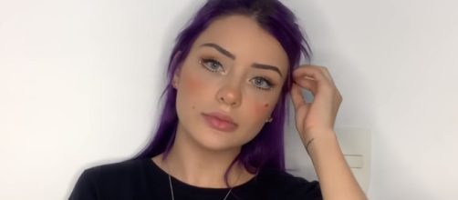 Youtuber Vit&oacute;ria Castro relata abuso sofrido por ex-BBB. (Reprodu&ccedil;&atilde;o/YouTube/Vitoria Castro)