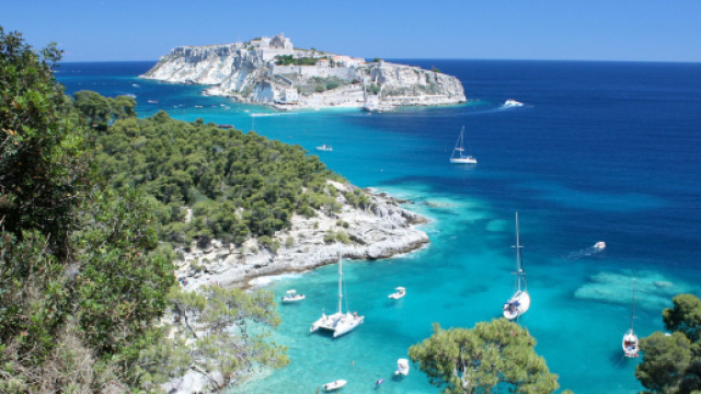 Isole italiane messe in vendita, i Verdi chiedono spiegazioni.