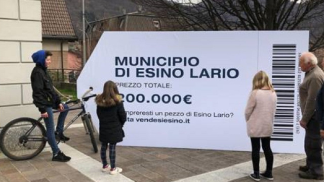 Sindaco di Esino Lauro vende il paese