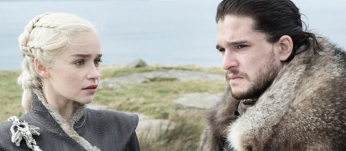 Daenarys e Jon Snow em cena de 'Game of Thrones'. (Divulga&ccedil;&atilde;o/HBO)