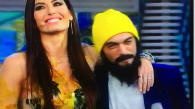 Gino Fastidio si scusa in diretta con la Gregoraci