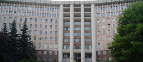 Moldova could be forced to hold a second parliamentary election. [Image source: House of parliament of Moldova | Wikimedia]