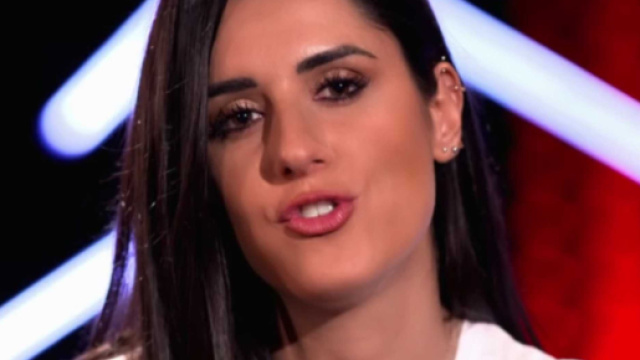 Valentina Vignali informata della querela, in lacrime