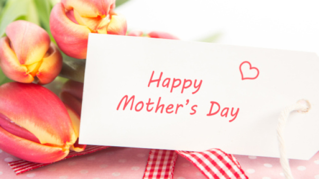 Festa della mamma: pensieri divertenti e dolci da dedicare