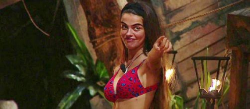 Violeta regresa a isla hondure&ntilde;a tras ser descartado su embarazo