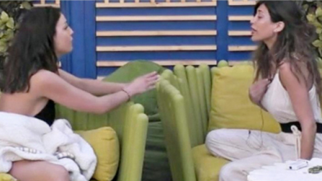 GF16: Francesca De Andr&egrave; a rischio squalifica per aver chiamato Mila 'mongoloide'