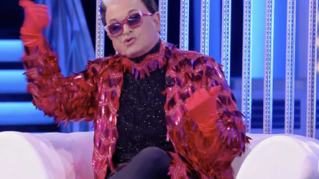 GF, Cristiano Malgioglio deride Pamela Prati, poi sbotta contro la De Andr&eacute;.