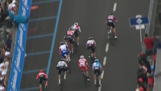 Il cambio di traiettoria di Elia Viviani