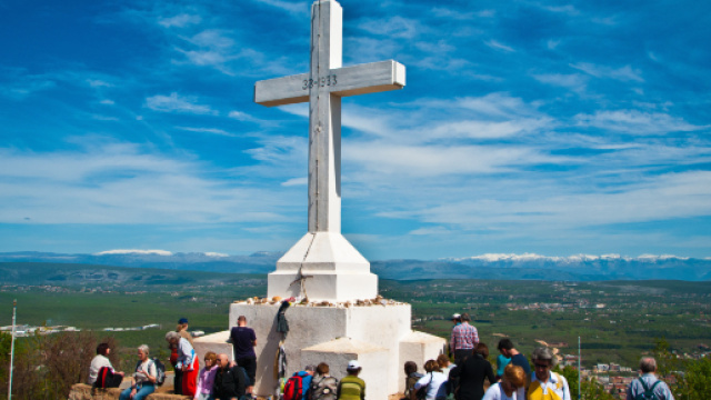 Papa Francesco autorizza i pellegrinaggi a Medjugorje - wikipedia.org