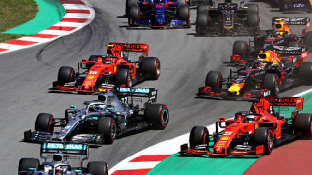 Prima curva del GP di Barcellona