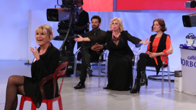 Anticipazioni Uomini e donne: continua lo scontro tra Gemma e Tina