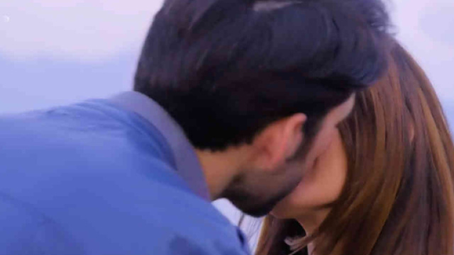 Ciro (Vincenzo Alfieri) e Angela (Claudia Ruffo)