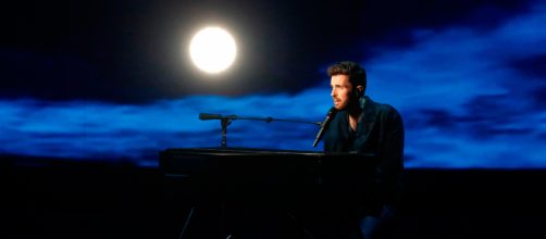 Duncan Laurence canta "Arcade" en la final de Eurovisi&oacute;n / RTVE.es