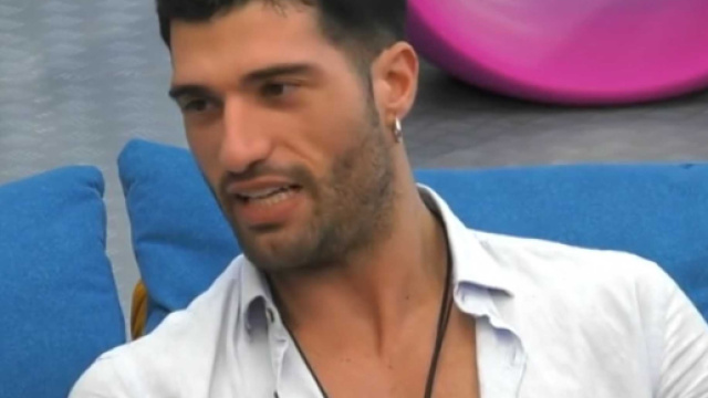 Mattino 5, Franco Terlizzi sbotta contro Francesca De Andr&egrave;: 'Lei &egrave; una maleducata'.