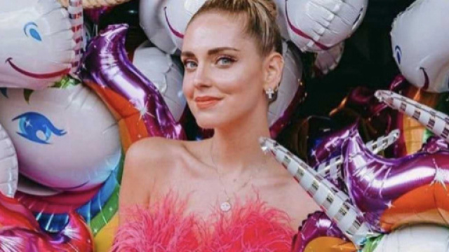 Chiara Ferragni affitta Gardaland per i suoi 32 anni, il web protesta: 'Manie di protagonismo'.
