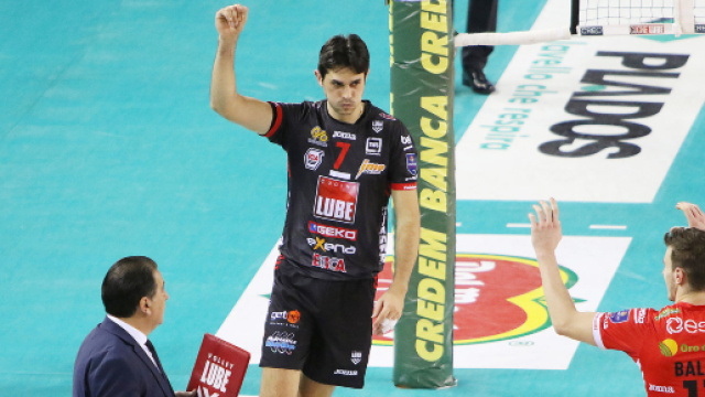 Coach De Giorgi e capitan Stankovic presentano la Final Four di ... - lubevolley.it