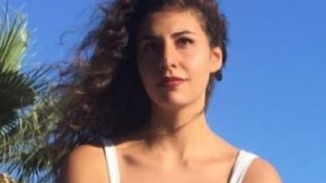 Roma, ragazza 19enne uccide il padre dopo una lite: Procura valuta legittima difesa