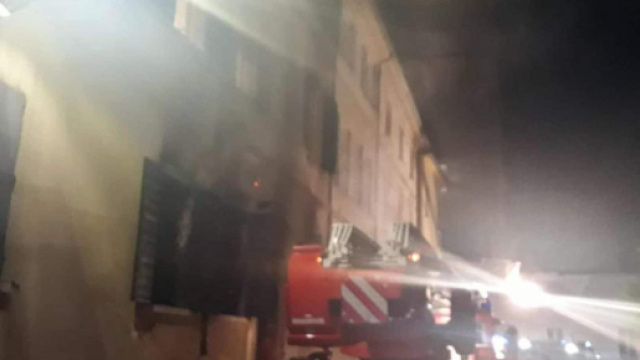Mirandola, incendio sede polizia municipale: fermato un marocchino, l'ira di Salvini