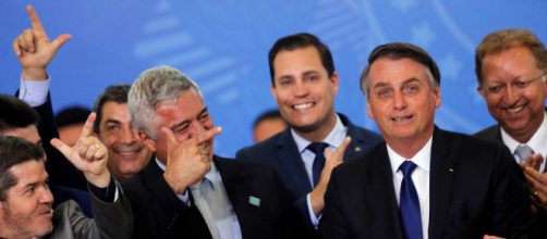 Senador Major Ol&iacute;mpio e demais integrantes do PSL sinalizam para atos. (Arquivo Blasting News)