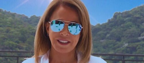 Zilu dividiu com f&atilde;s momento em que fazia o tratamento est&eacute;tico. (Reprodu&ccedil;&atilde;o/Instagram/@zilucamargooficial)