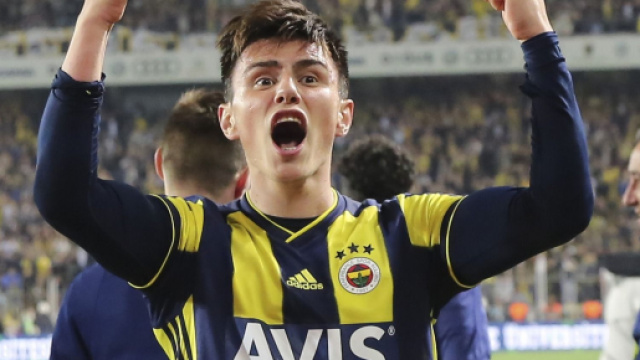 Calciomercato Napoli, per il centrocampo si pensa a Elmas del Fenerbahce (RUMORS)