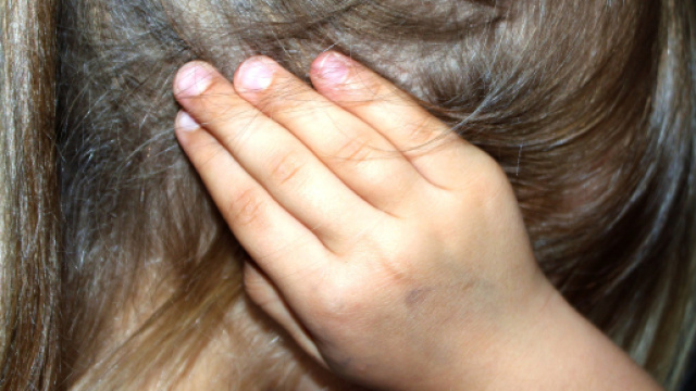 Lamezia Terme, maestro d'asilo arrestato per violenza sessuale: toccava le bimbe