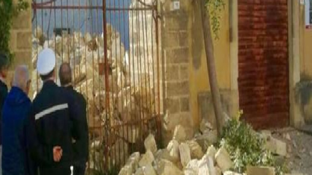 Lecce, boato all'alba ad Aradeo: crolla soffitto di una casa abbandonata