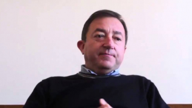 Padre Massimo Nevola critica Matteo Salvini col rosario