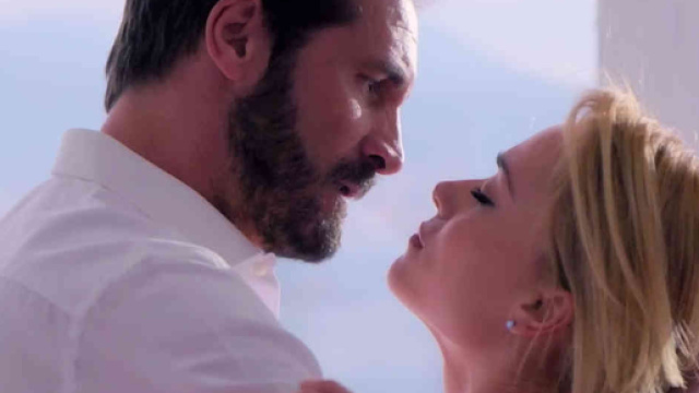 Alberto (Maurizio Aiello) Clara (Imma Pirone)