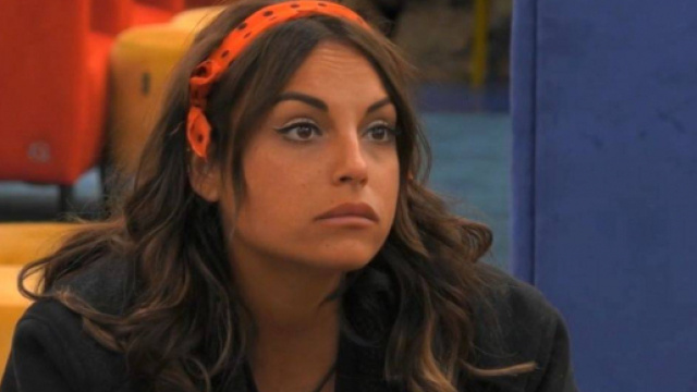 GF 16, Francesca De Andr&egrave; fa pace con Gennaro ma pensa ancora all'ex Giorgio.
