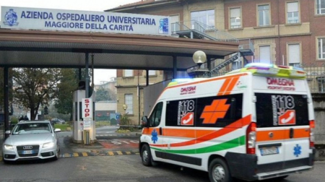 Novara, morte del bimbo di due anni: l'autopsia esclude che sia caduto dal letto | repubblica.it