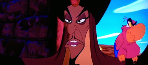 Jafar y Iago planean derrocar al Sult&aacute;n para alzarse con el control de Agrabah