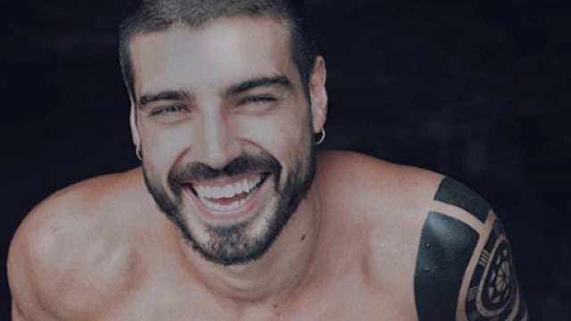 Fabio Colloricchio ha avuto un rapporto intimo in spiaggia con Violeta a Supervivientes.