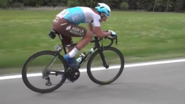 Nans Peters lanciato verso la vittoria