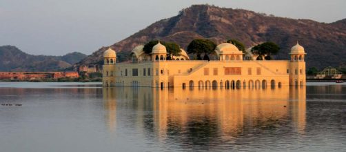 Jal Mahal - a partially submerged palace in Jaipur, India. [Image Arian Zwegers/Flickr]