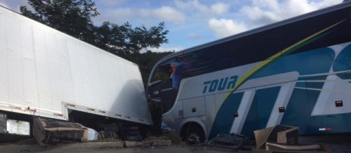 O acidente aconteceu por volta das 5h30 deste s&aacute;bado, 4 (Divulga&ccedil;&atilde;o/Corpo de Bombeiros)