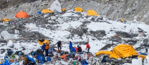 Mount Everest's garbage problem. [Image source - That&rsquo;s A Great Deal / YouTube video]