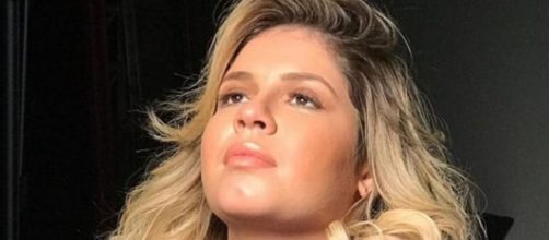 No ensaio realizado, a sertaneja exibiu pe&ccedil;as que repletas de tend&ecirc;ncias da esta&ccedil;&atilde;o. (Reprodu&ccedil;&atilde;o/ Instagram/ @mariliamendoncase).